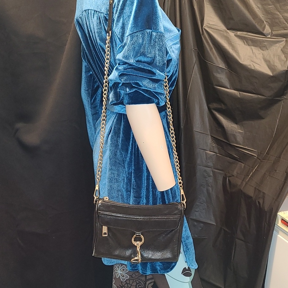 🤩Black leather Rebecca Minkoff Mini M.A.C. Crossbody bag with Gold Accents - Picture 4 of 16